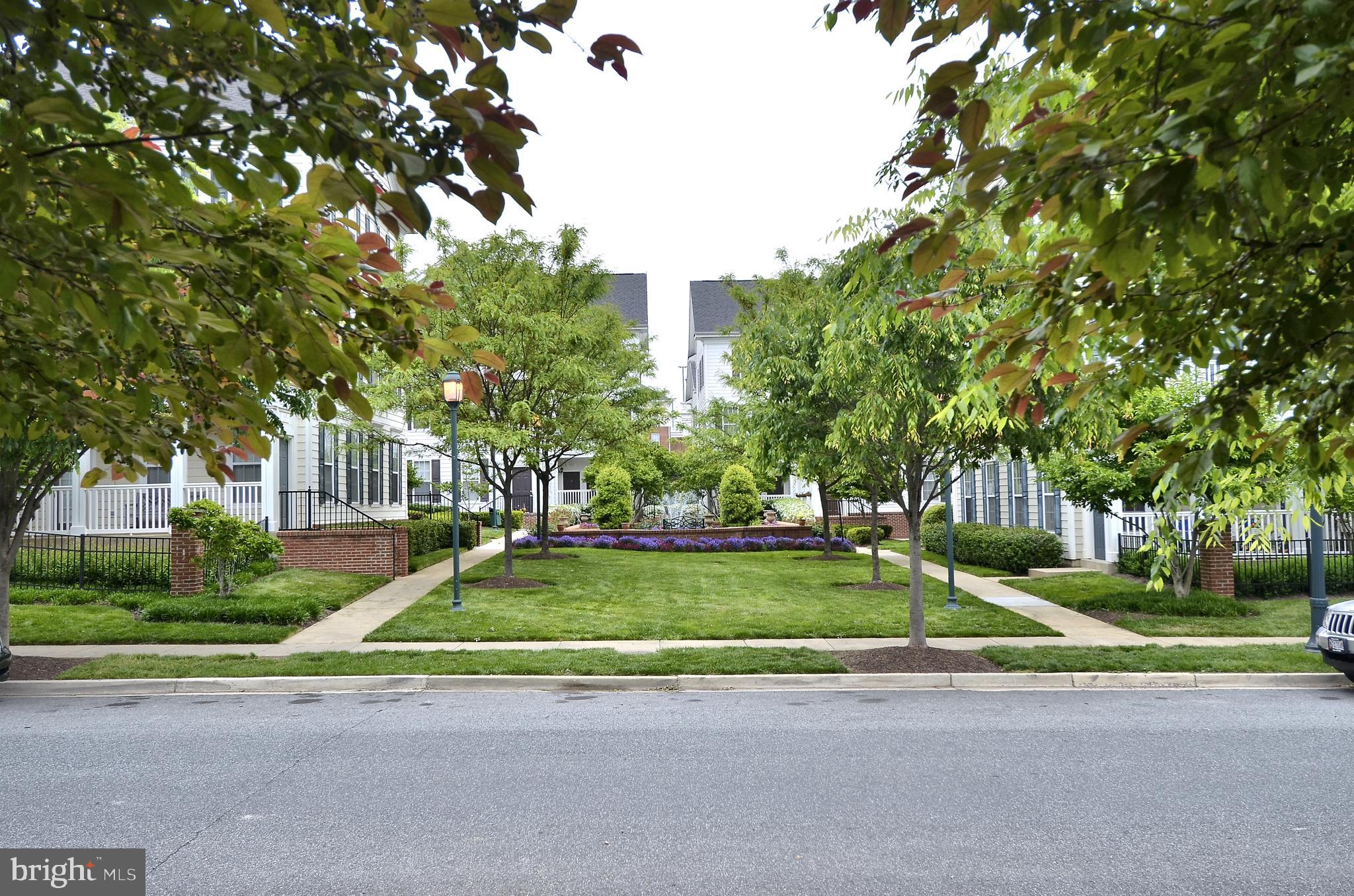 503 KING FARM BOULEVARD 307