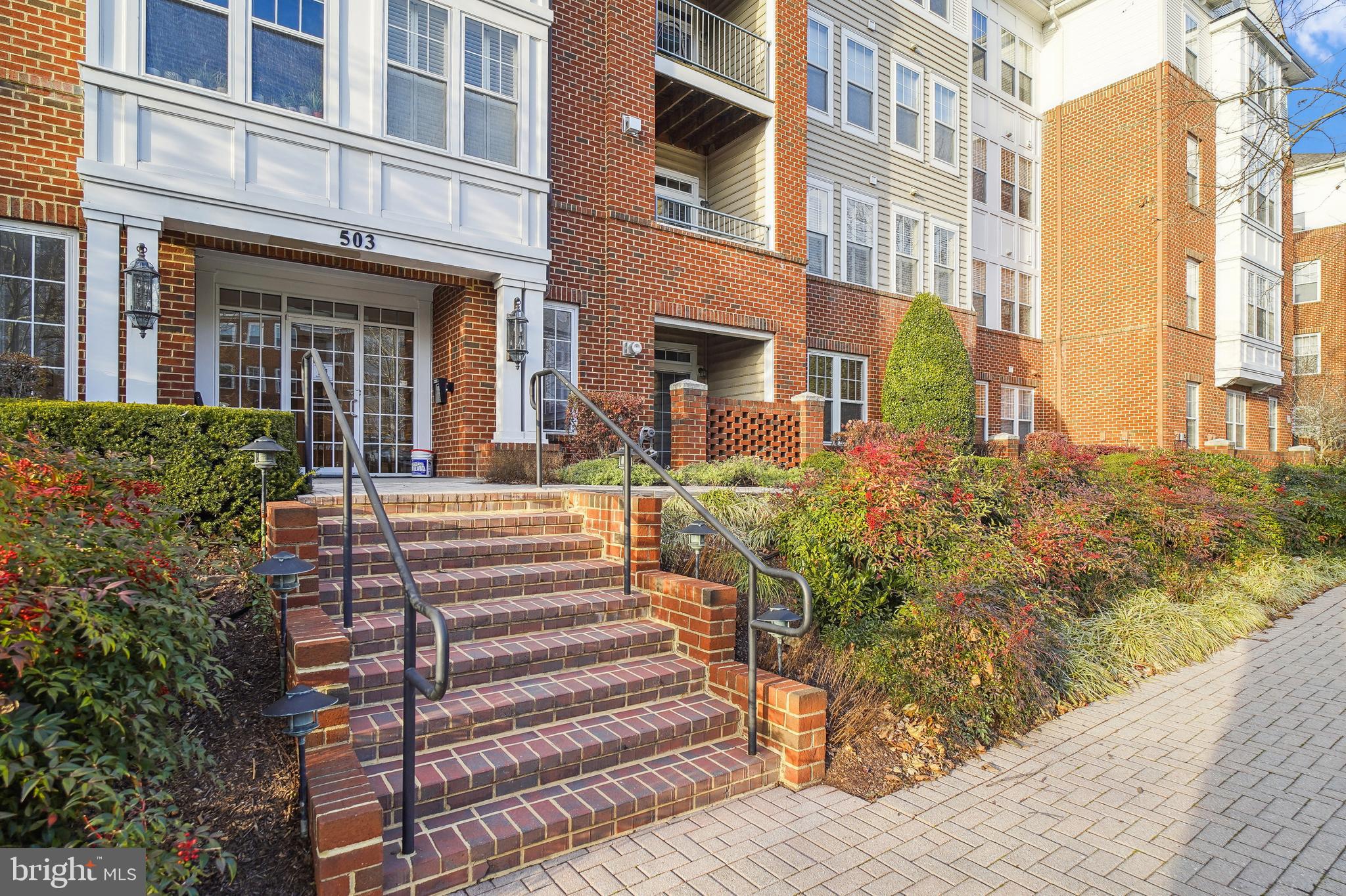 503 KING FARM BOULEVARD 307