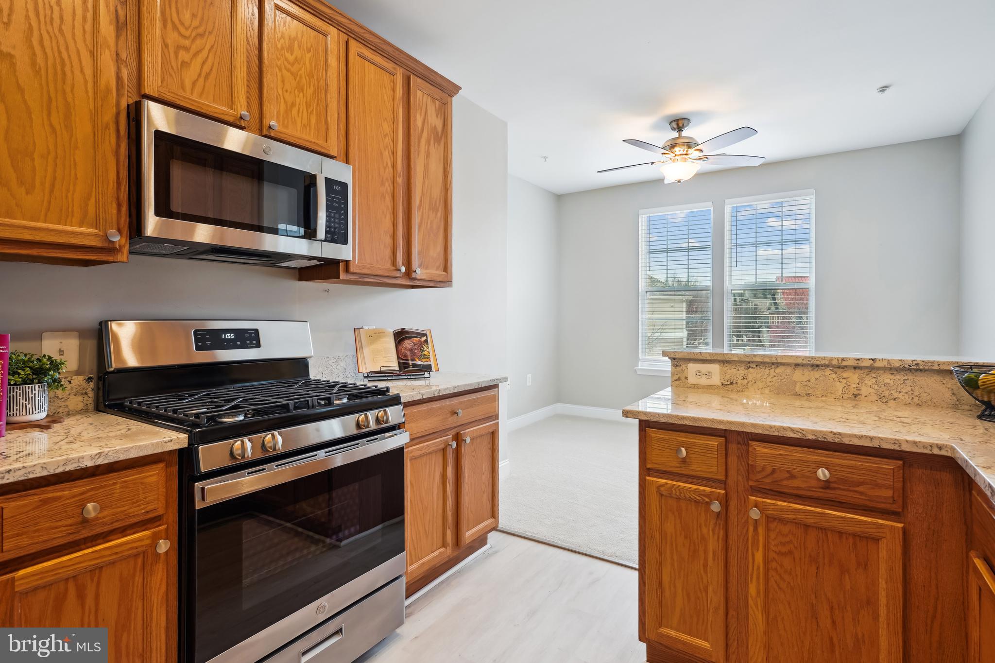 503 KING FARM BOULEVARD 307