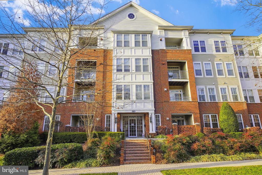 503 KING FARM BOULEVARD 307