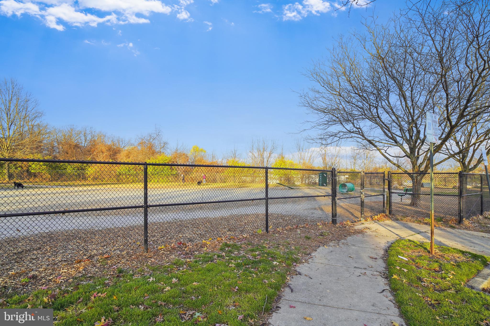 503 KING FARM BOULEVARD 307