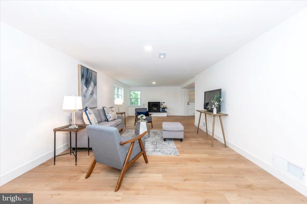 14209 MARIAN DRIVE