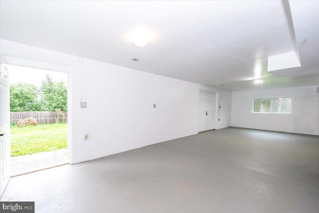 14209 MARIAN DRIVE