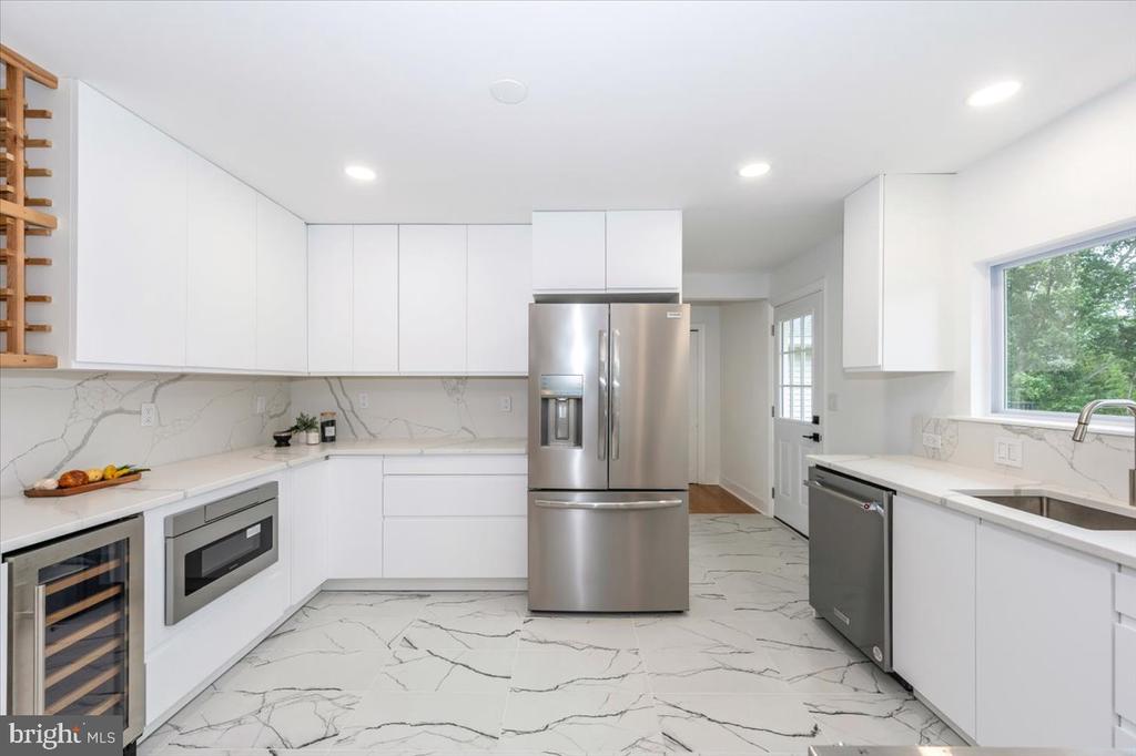 14209 MARIAN DRIVE