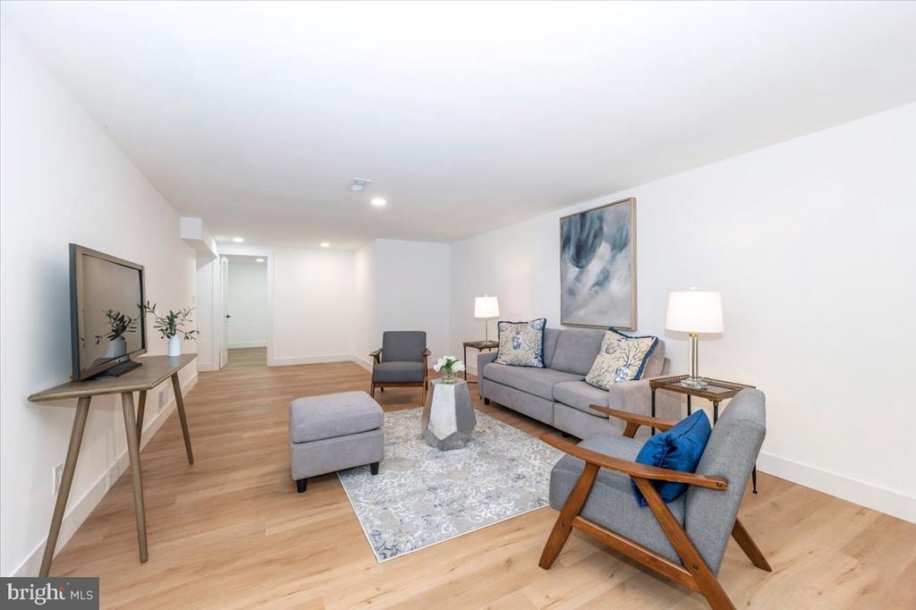 14209 MARIAN DRIVE
