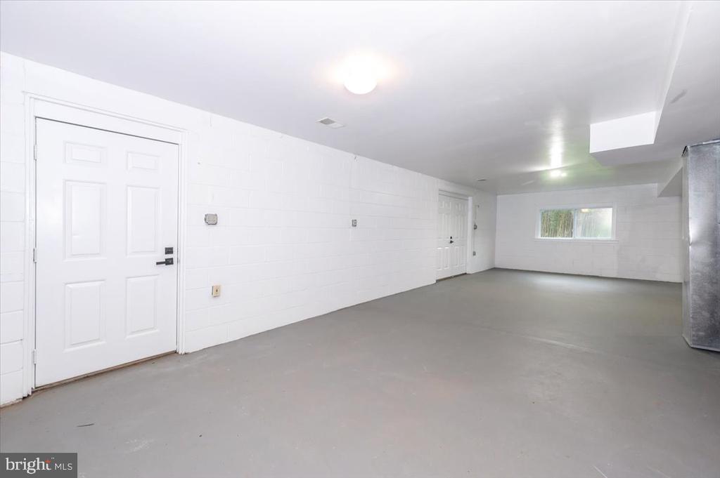 14209 MARIAN DRIVE