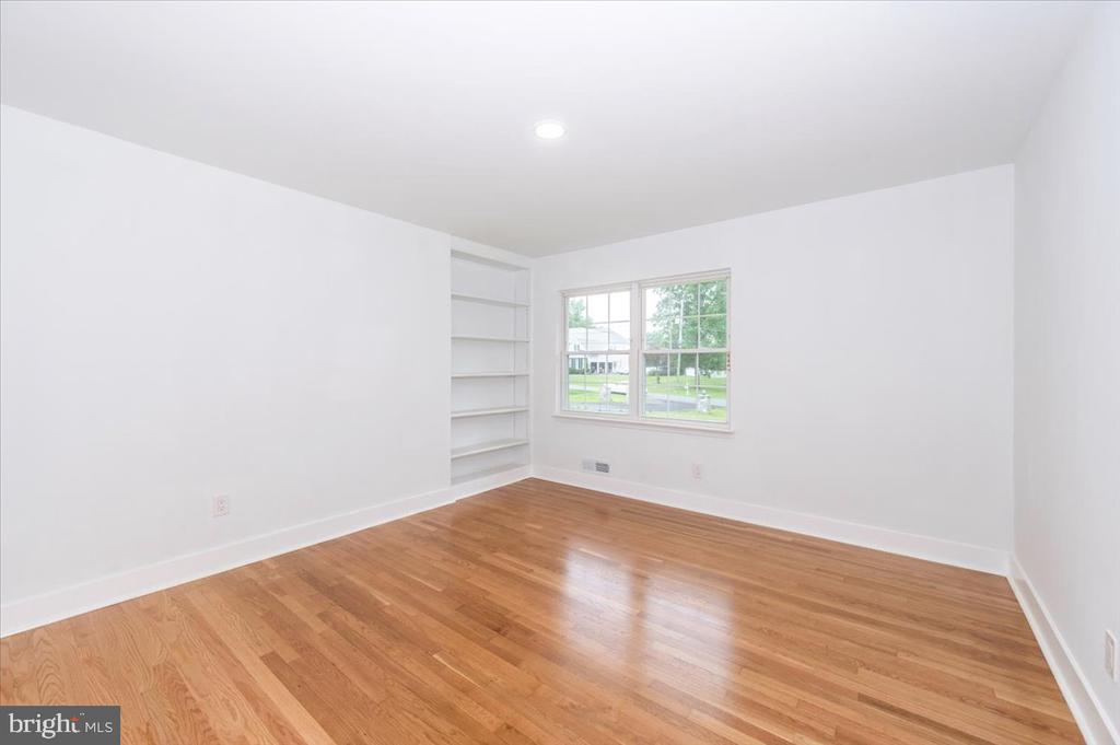 14209 MARIAN DRIVE