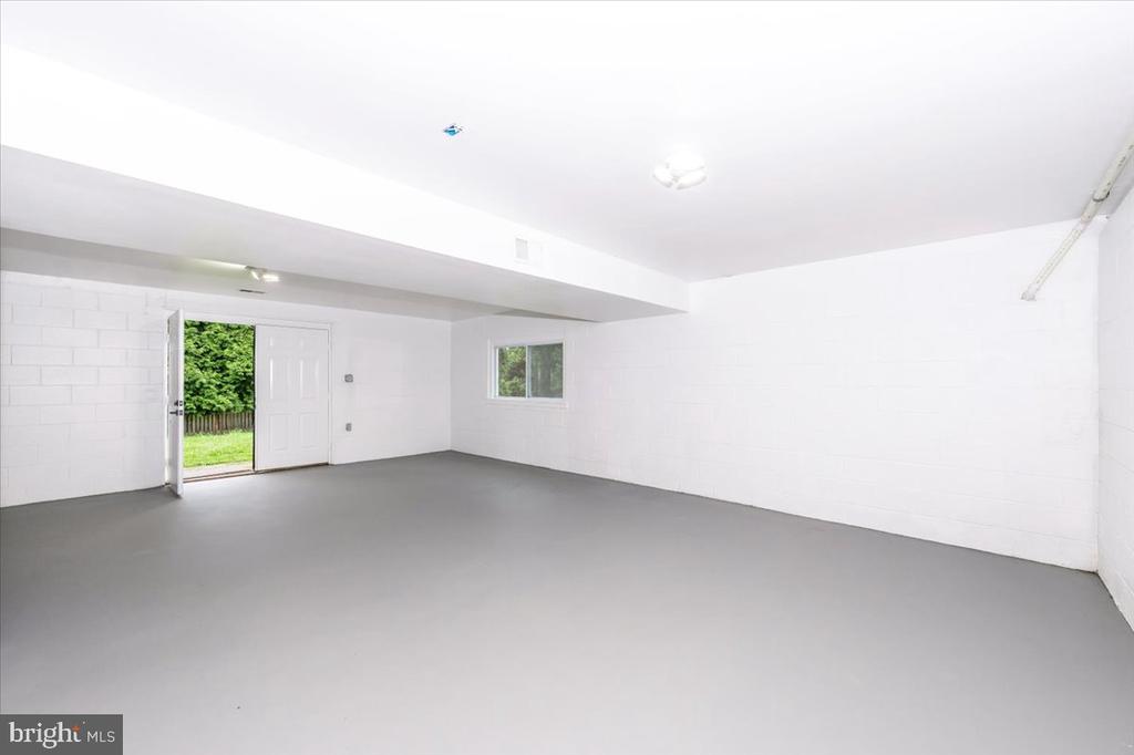 14209 MARIAN DRIVE
