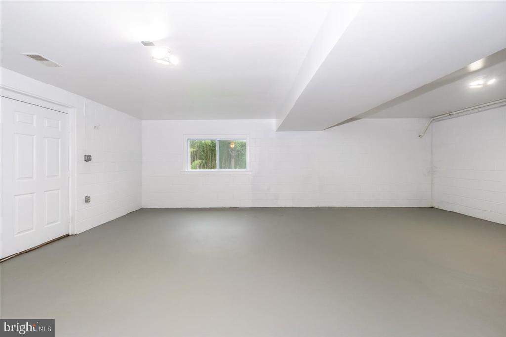 14209 MARIAN DRIVE