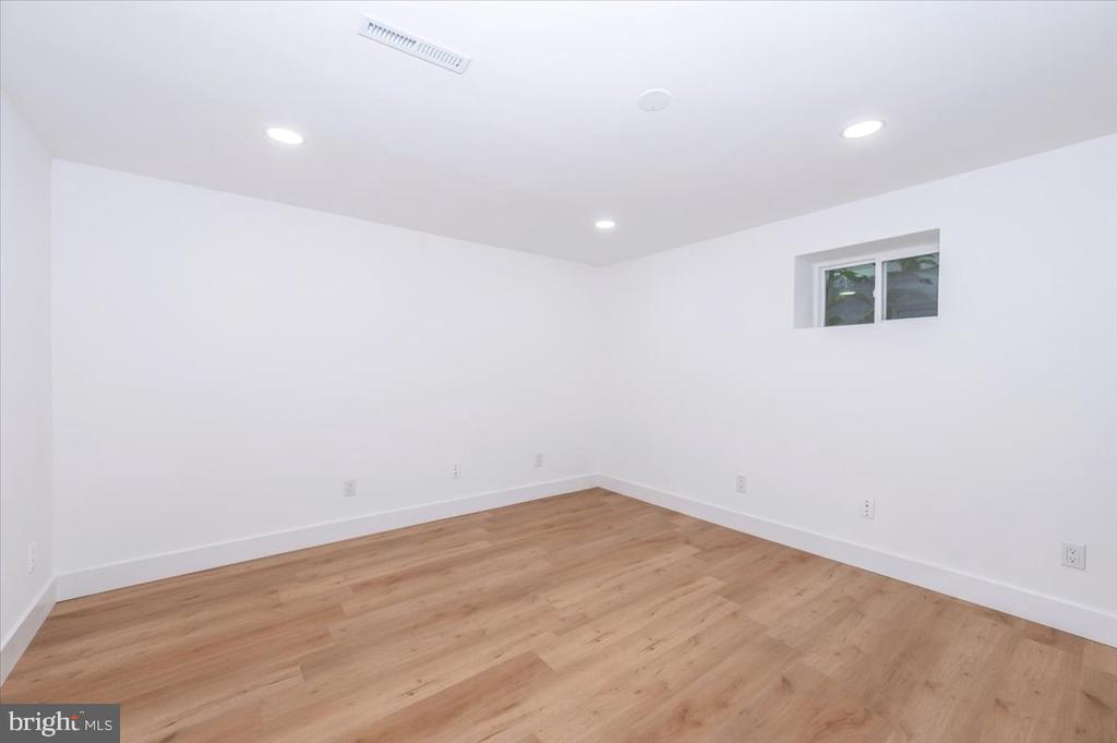 14209 MARIAN DRIVE