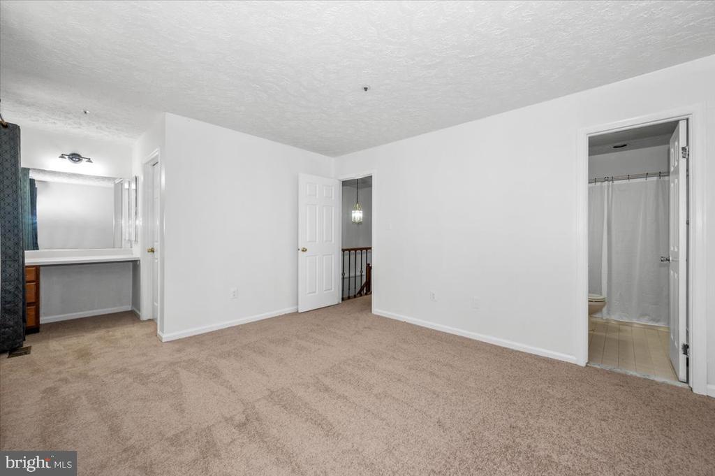 19223 CROSS RIDGE DRIVE