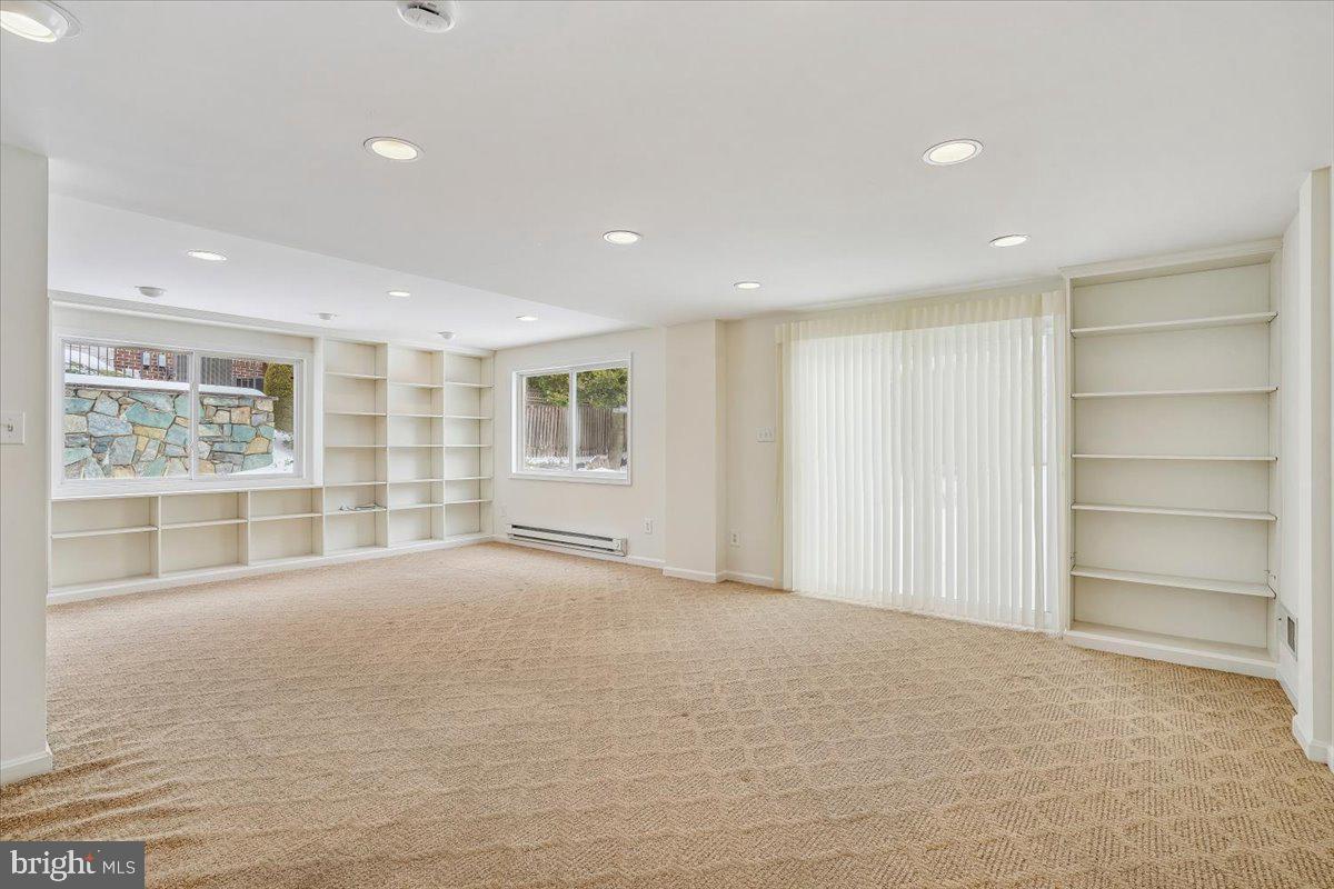 5905 MCKINLEY STREET