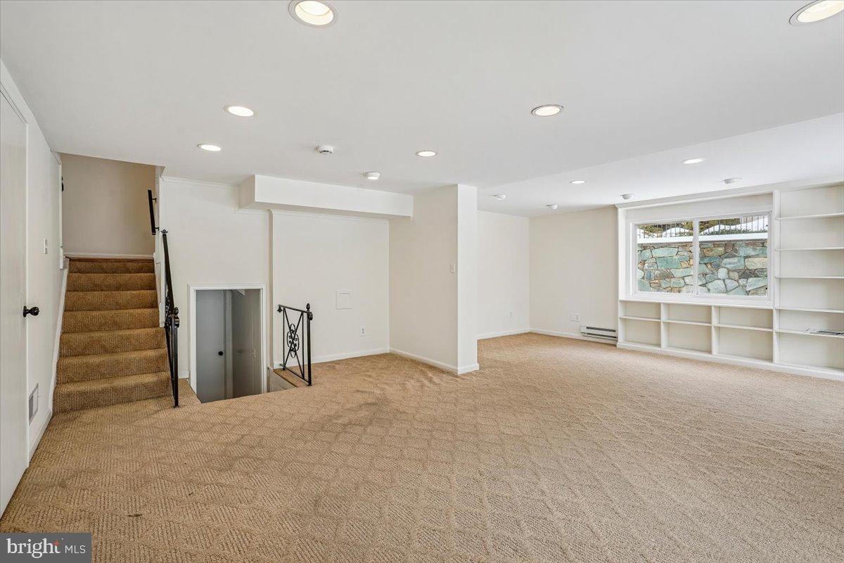 5905 MCKINLEY STREET