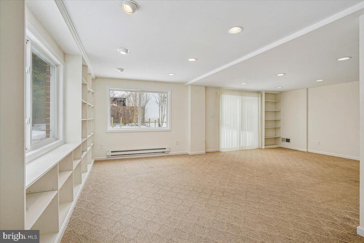 5905 MCKINLEY STREET