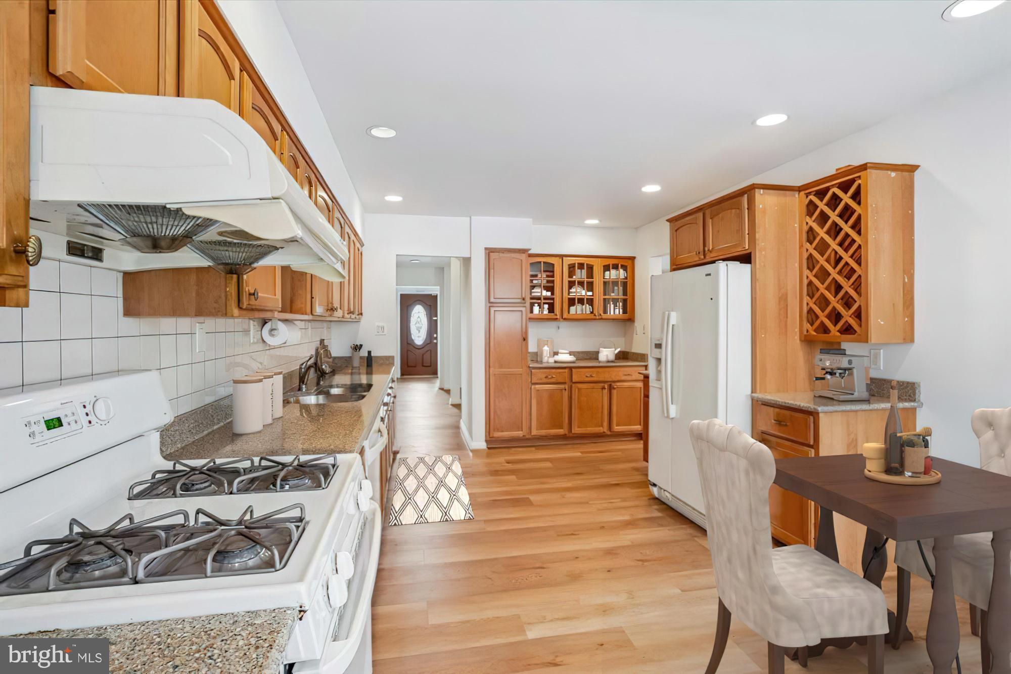 5905 MCKINLEY STREET