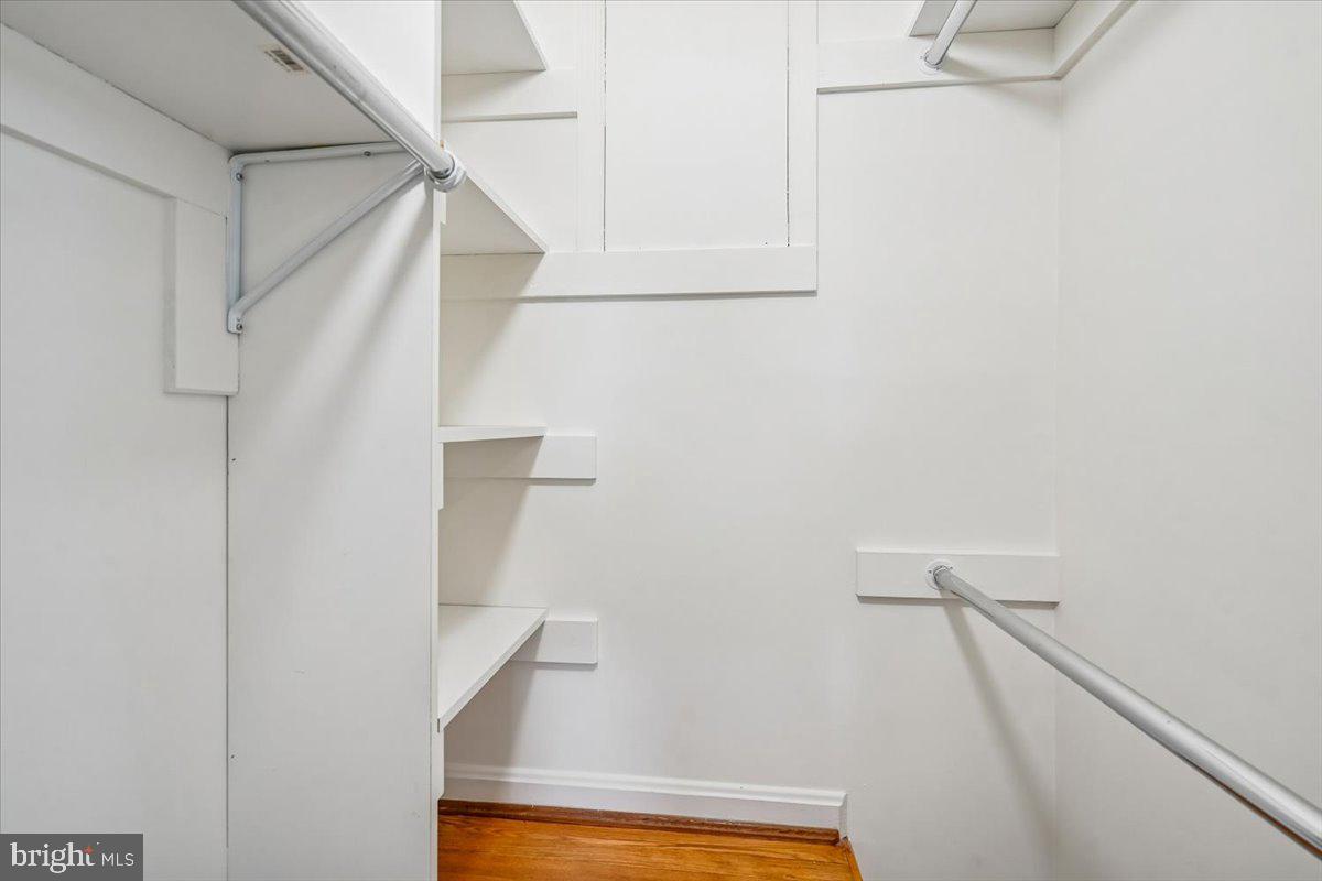 5905 MCKINLEY STREET