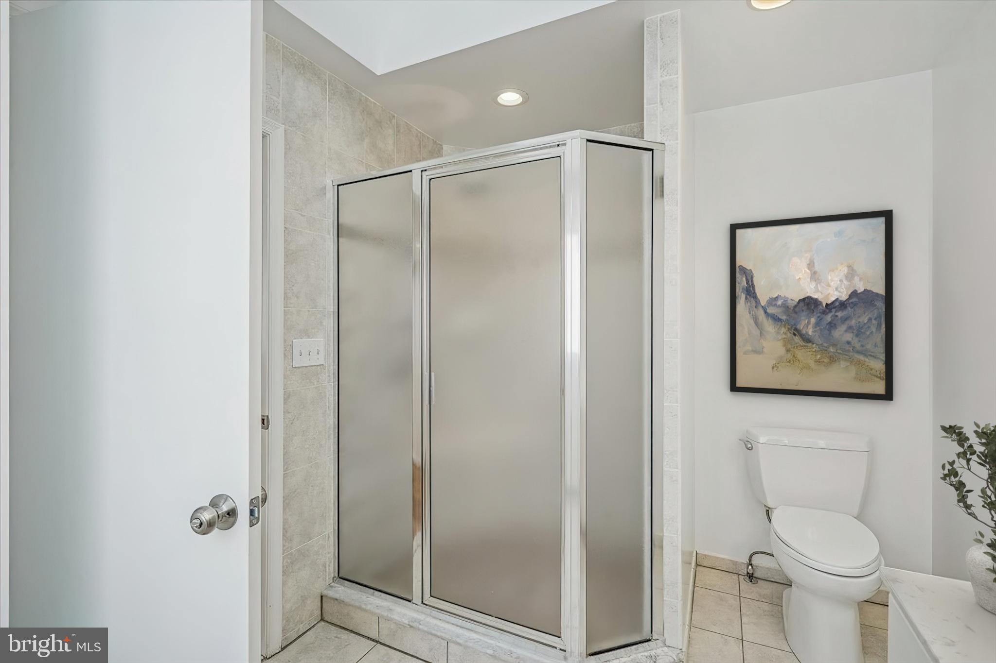 5905 MCKINLEY STREET