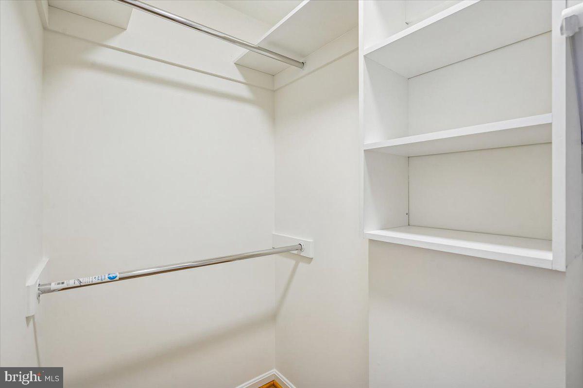 5905 MCKINLEY STREET