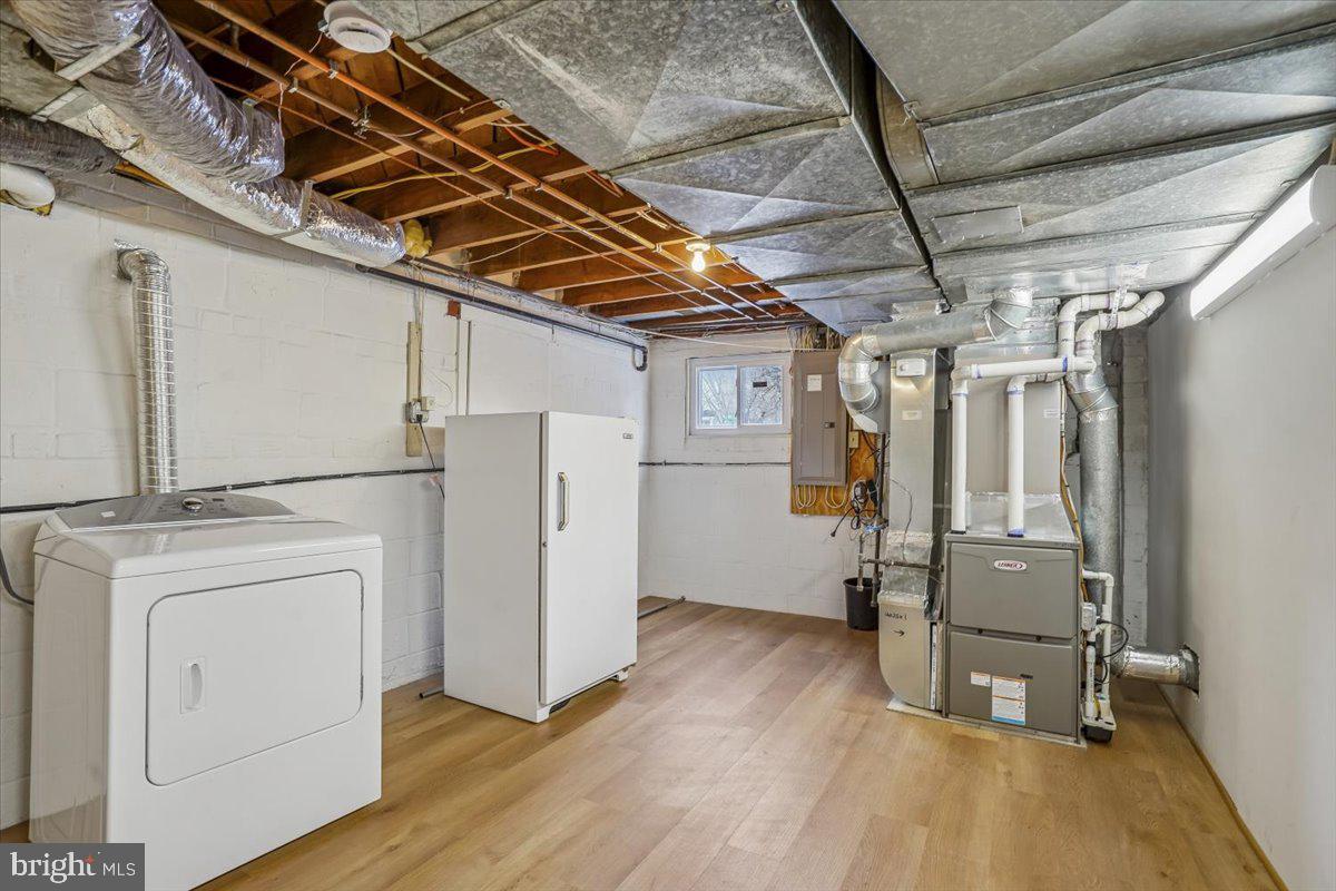 5905 MCKINLEY STREET