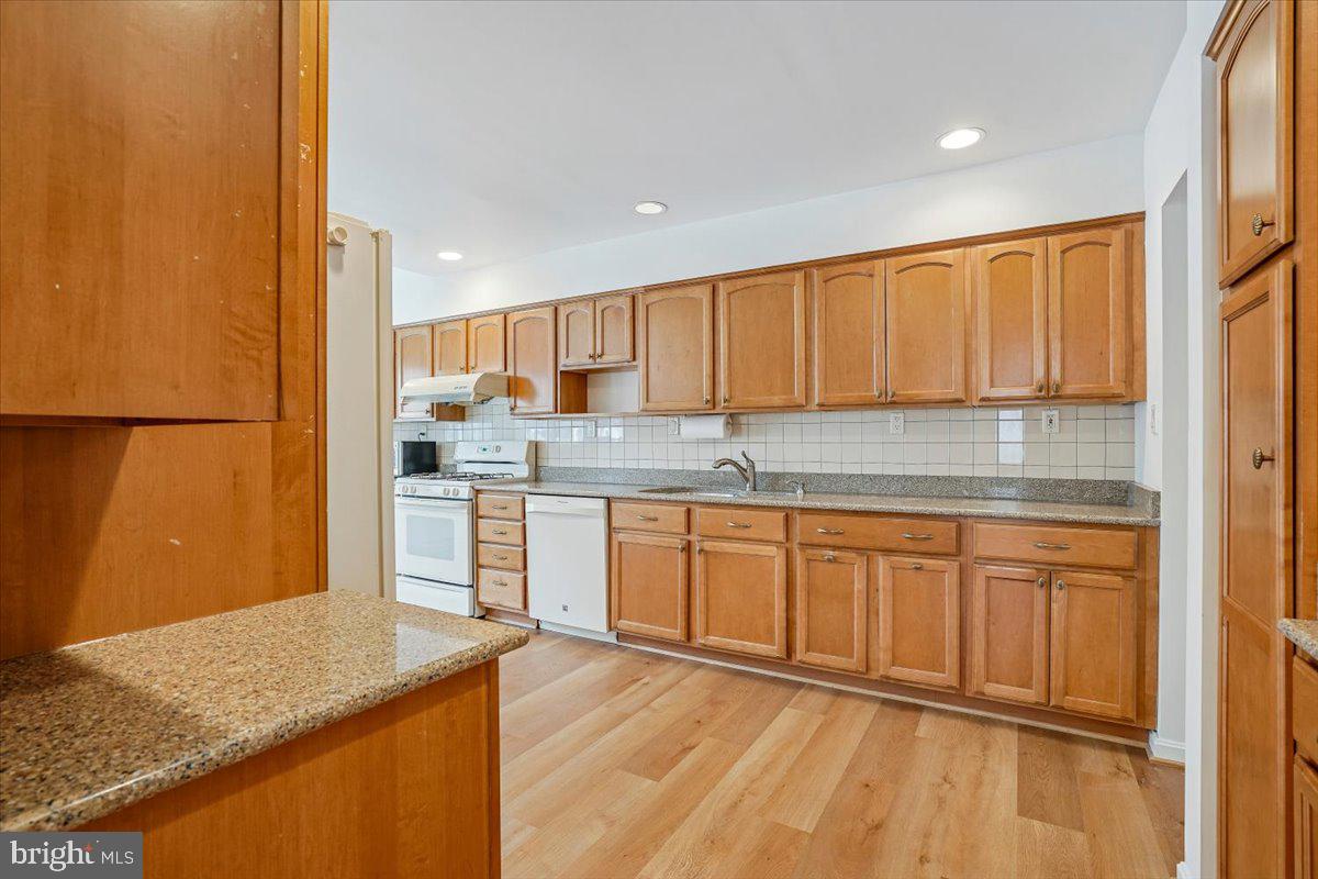 5905 MCKINLEY STREET