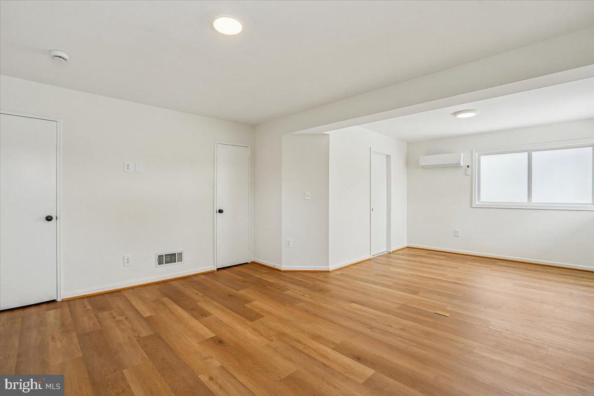 5905 MCKINLEY STREET