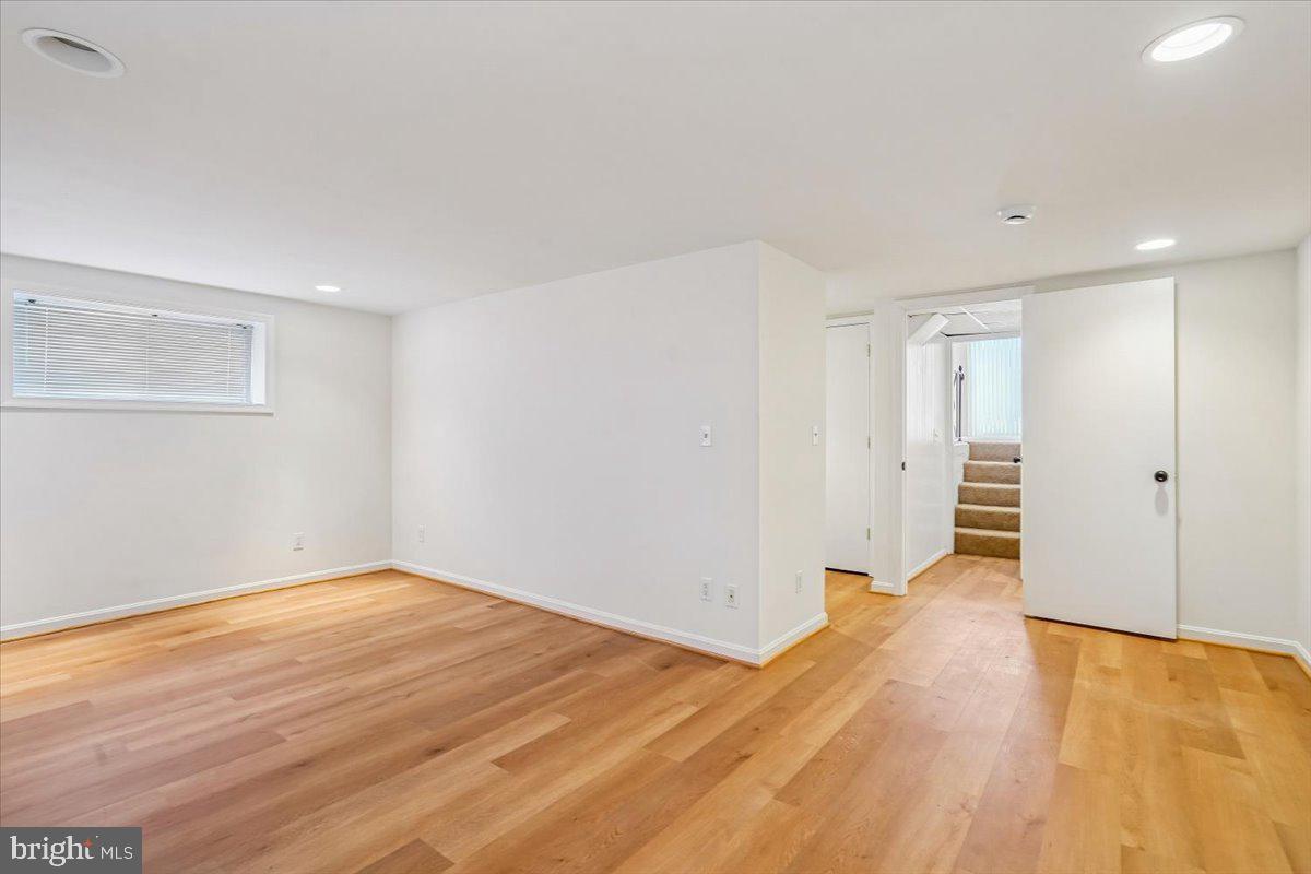 5905 MCKINLEY STREET