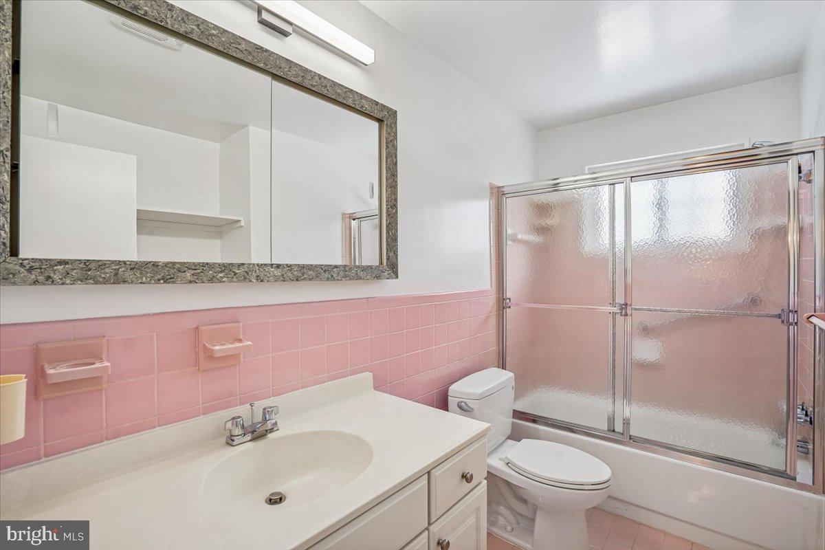 5905 MCKINLEY STREET