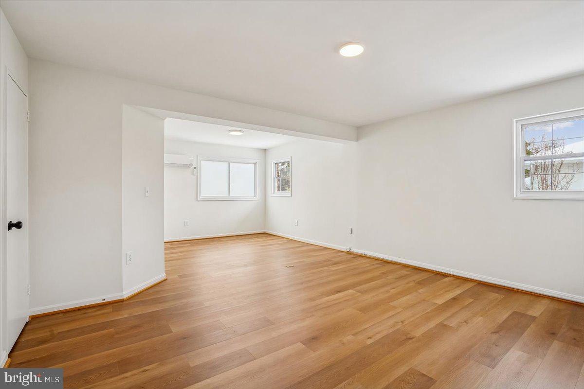 5905 MCKINLEY STREET