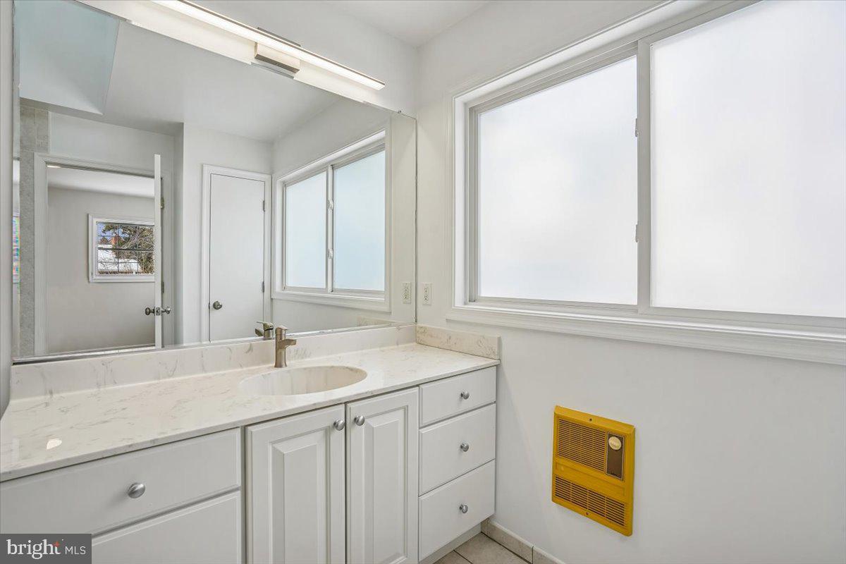 5905 MCKINLEY STREET