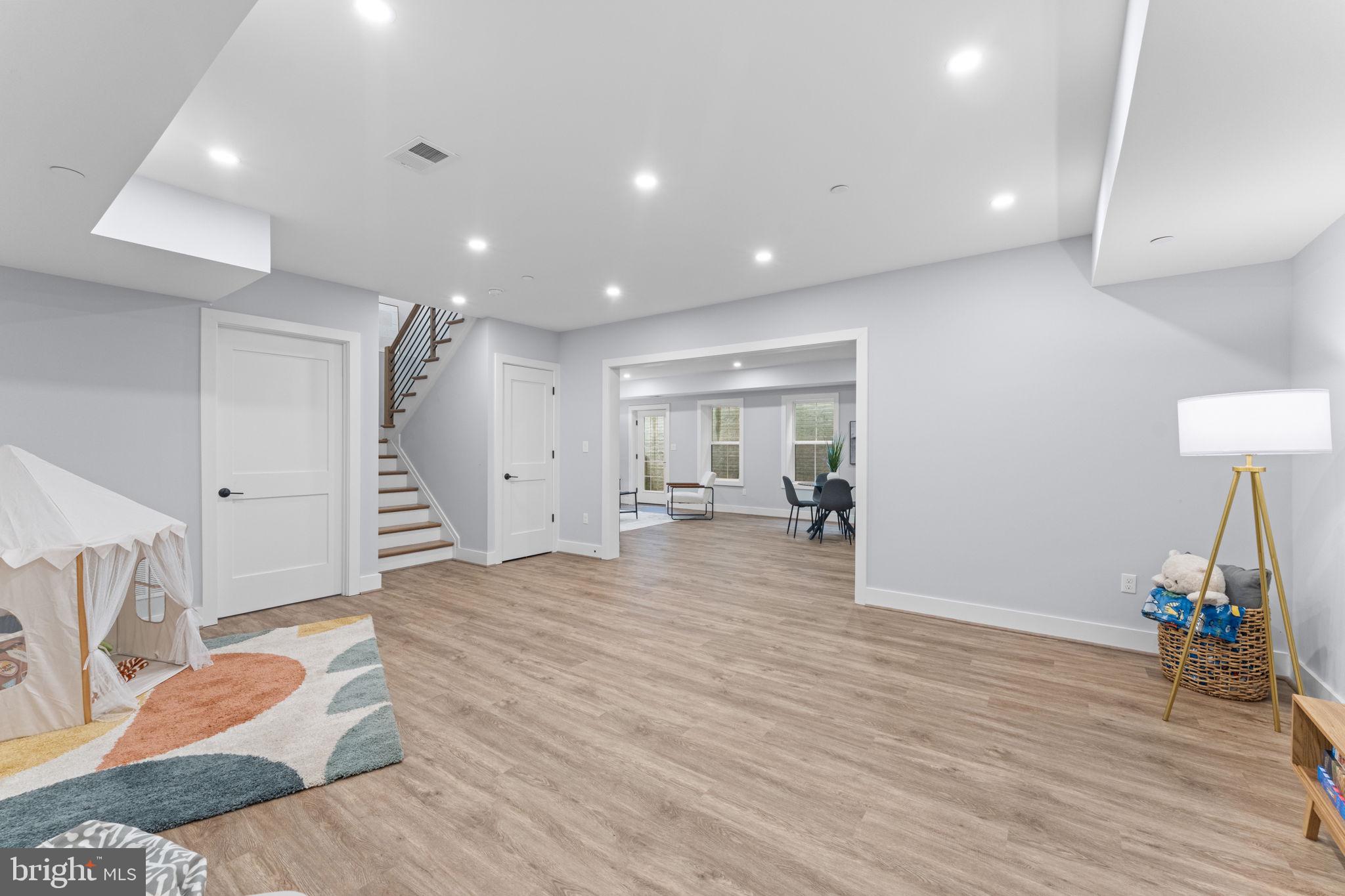 8104 WOODHAVEN BOULEVARD