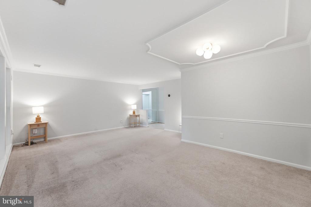 5705 BREWER HOUSE CIRCLE T-2