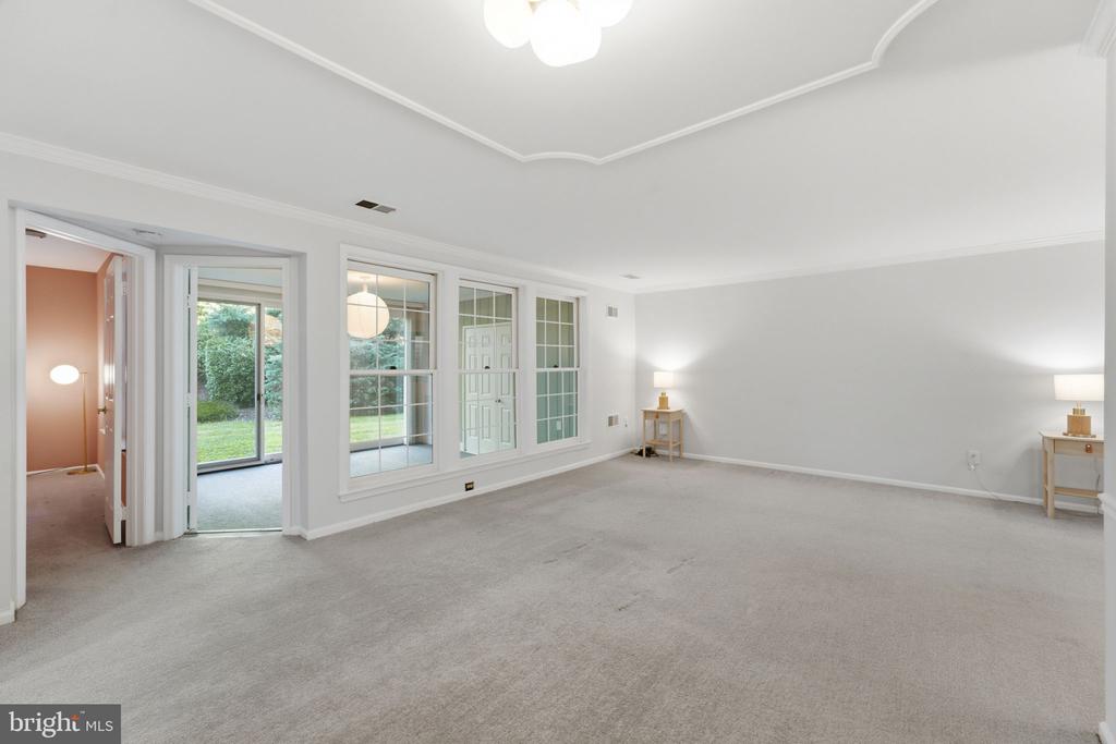 5705 BREWER HOUSE CIRCLE T-2