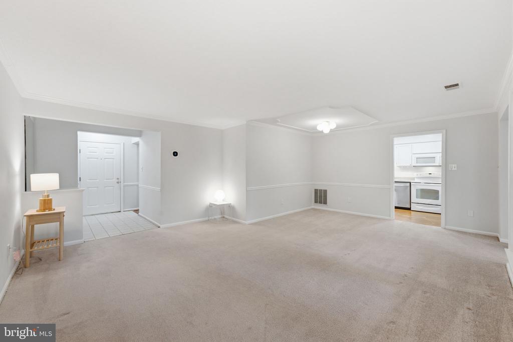 5705 BREWER HOUSE CIRCLE T-2