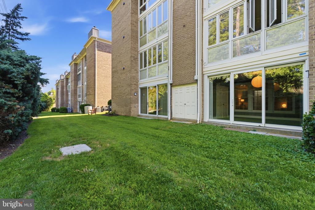 5705 BREWER HOUSE CIRCLE T-2