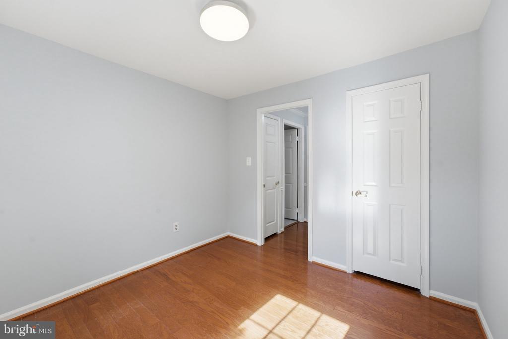 5705 BREWER HOUSE CIRCLE T-2