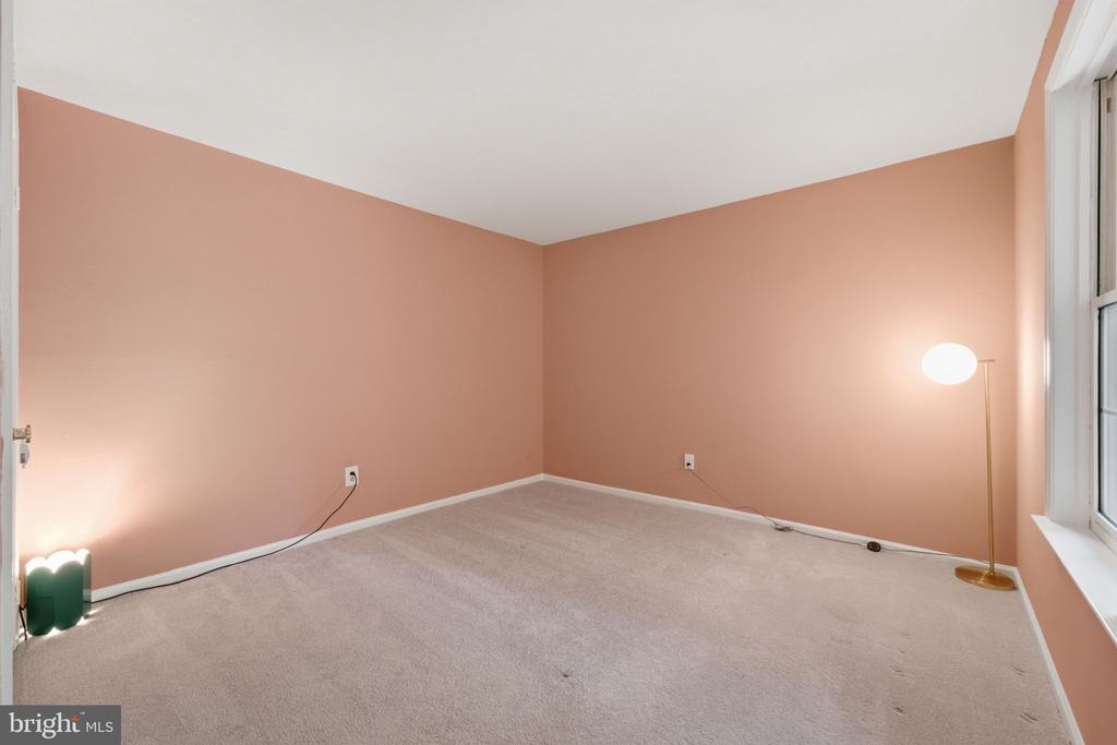 5705 BREWER HOUSE CIRCLE T-2