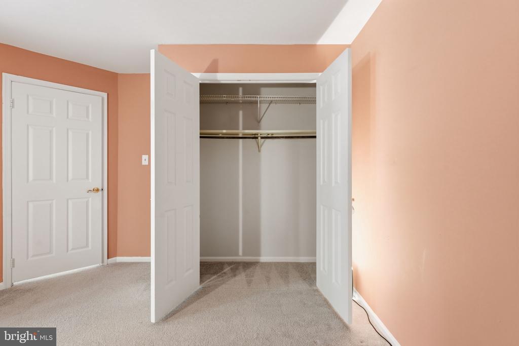 5705 BREWER HOUSE CIRCLE T-2