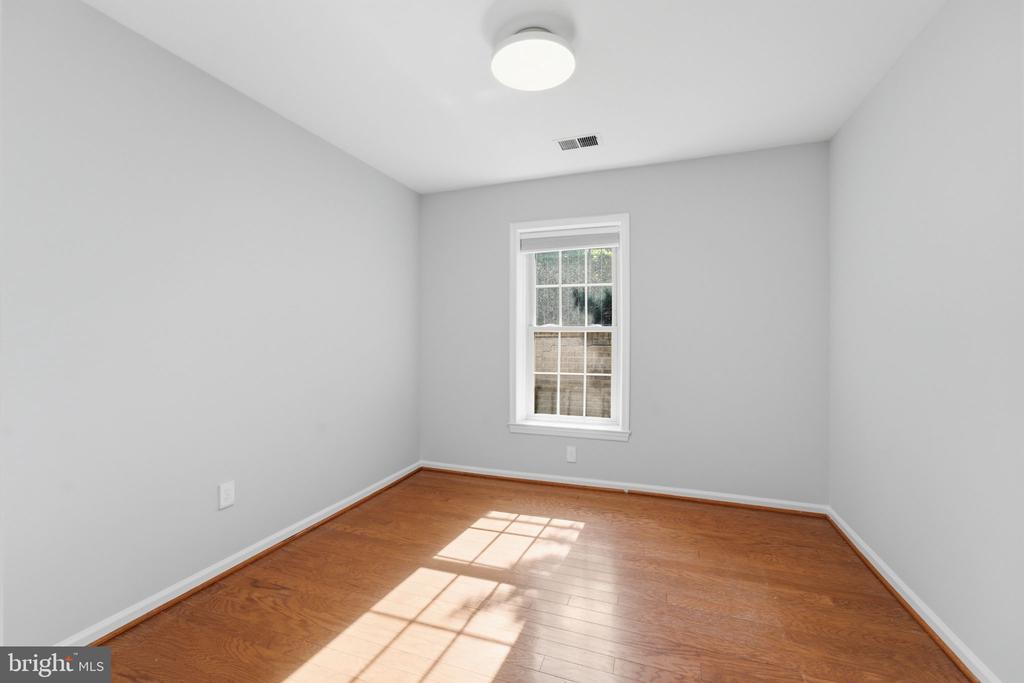 5705 BREWER HOUSE CIRCLE T-2