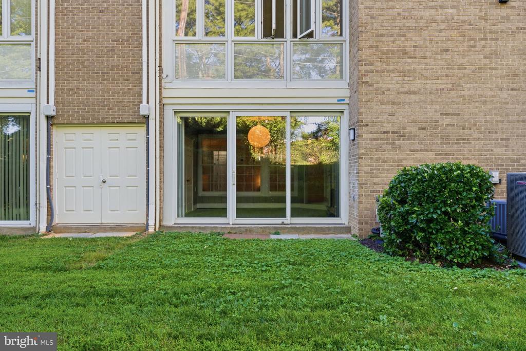 5705 BREWER HOUSE CIRCLE T-2