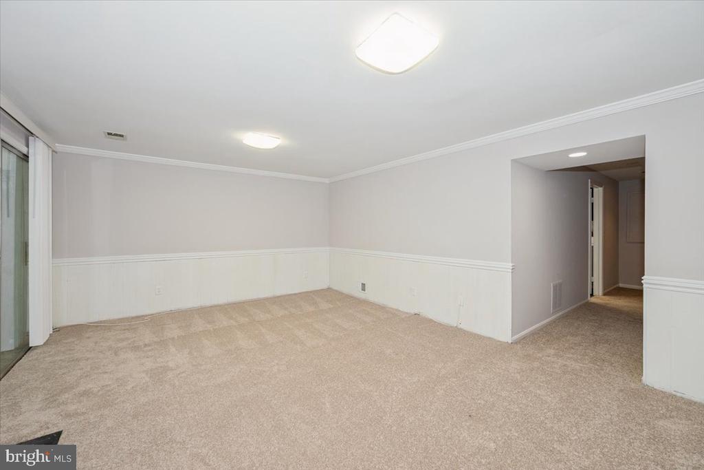 10113 MAPLE LEAF DRIVE