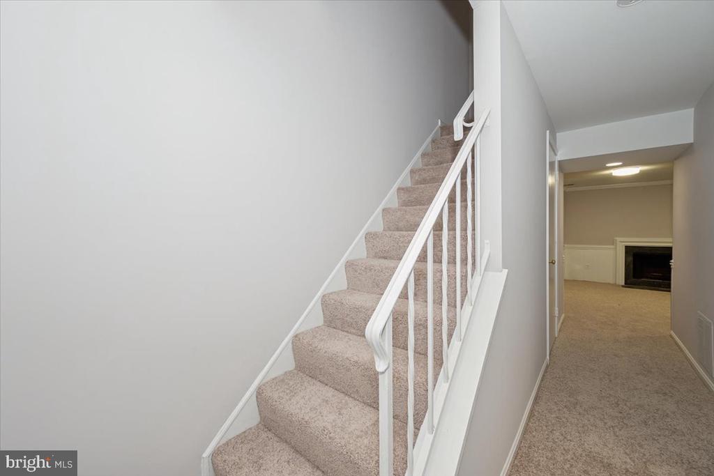 10113 MAPLE LEAF DRIVE