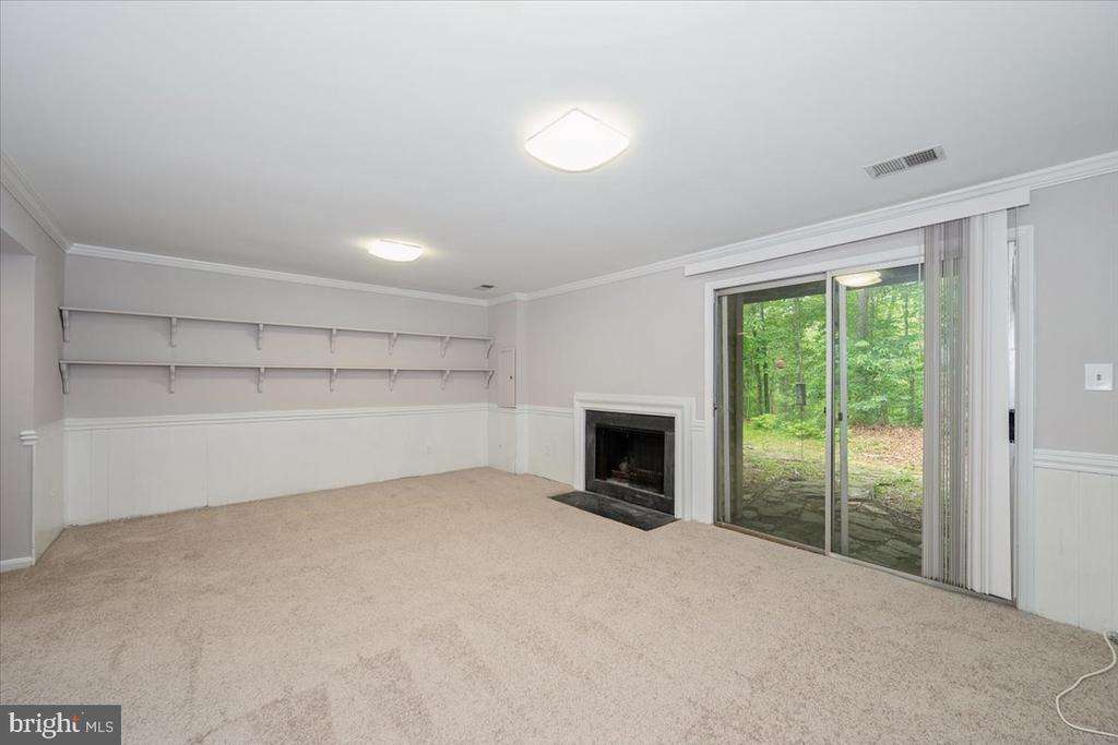 10113 MAPLE LEAF DRIVE