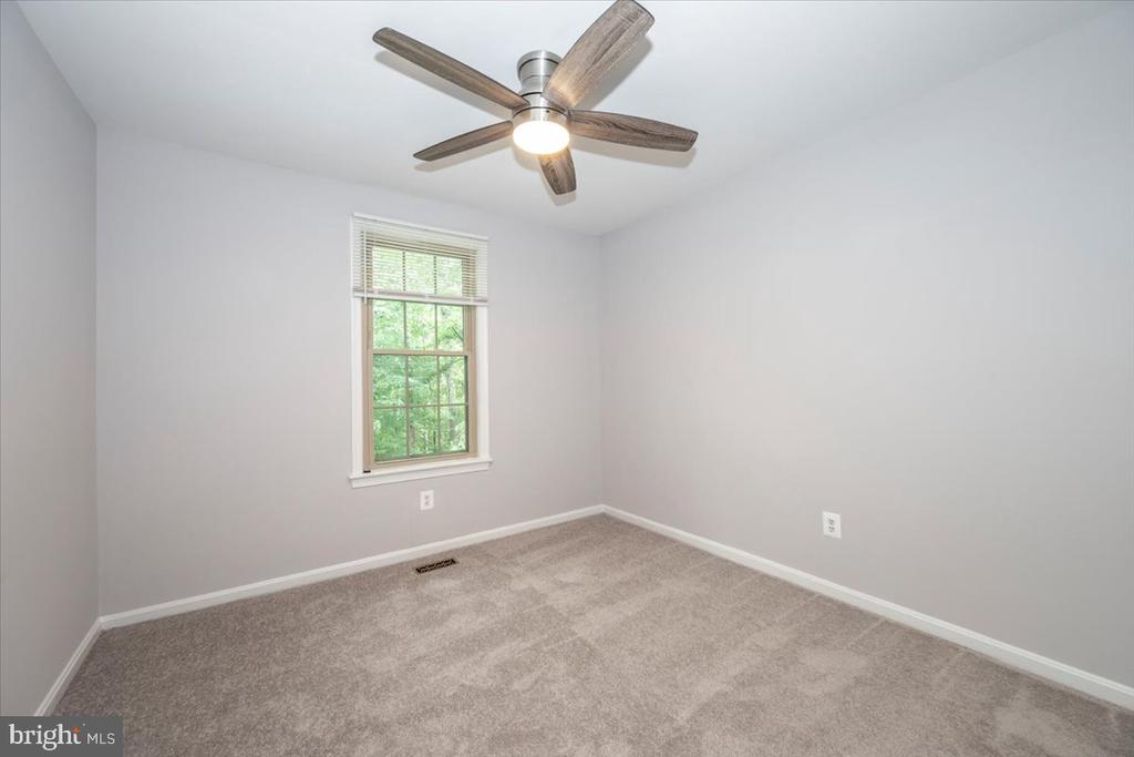 10113 MAPLE LEAF DRIVE