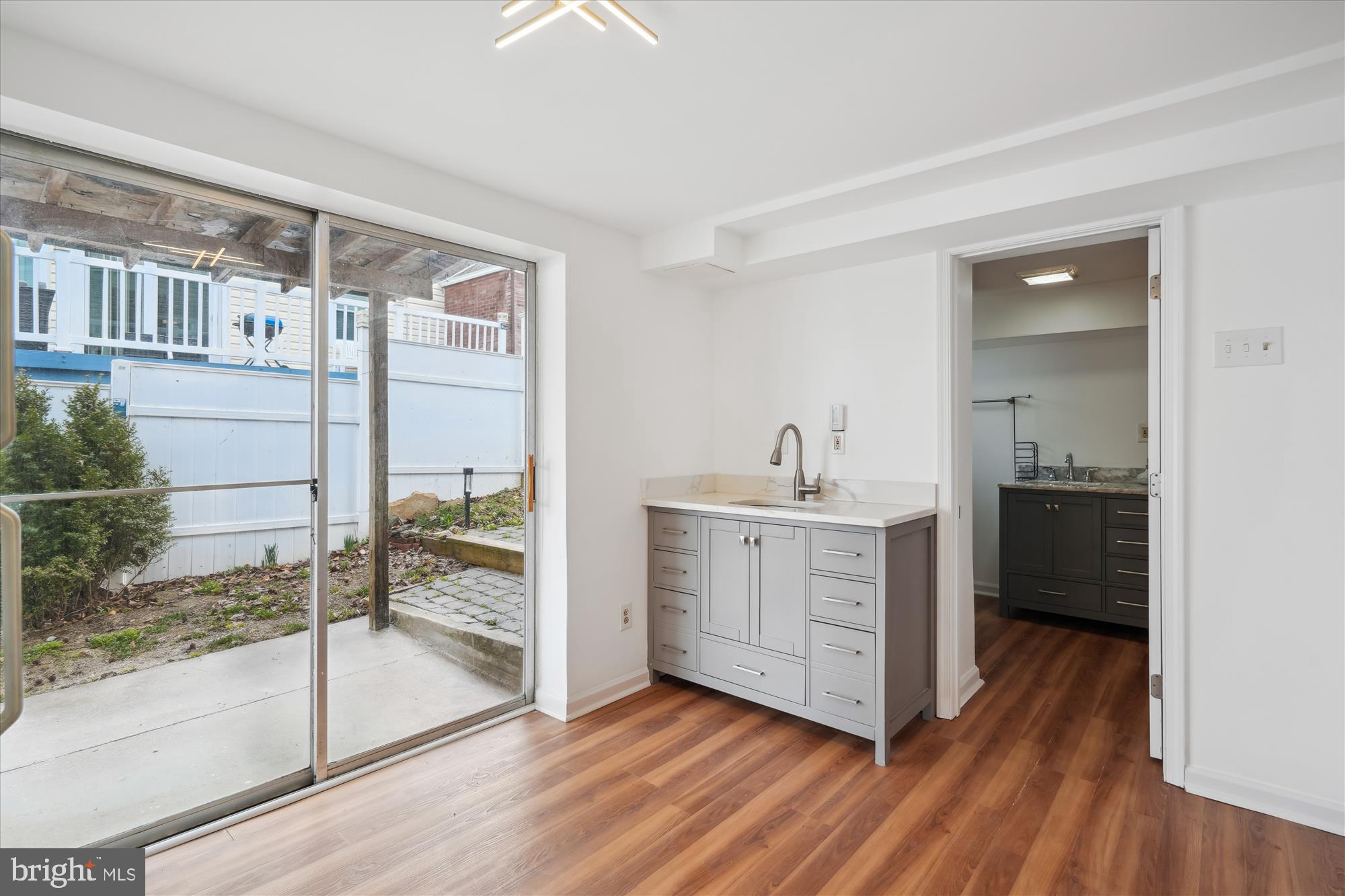 4812 LACKAWANNA STREET