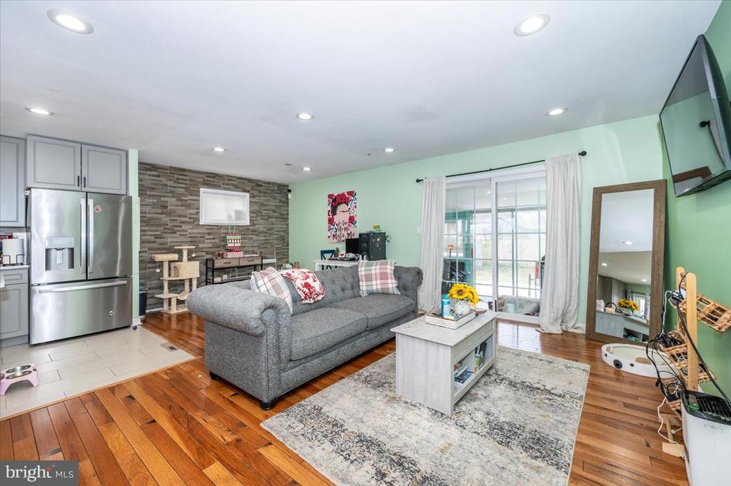 5005 STEWART COURT
