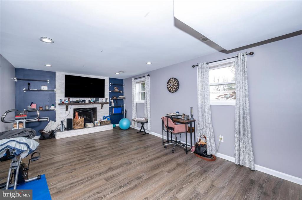 5005 STEWART COURT