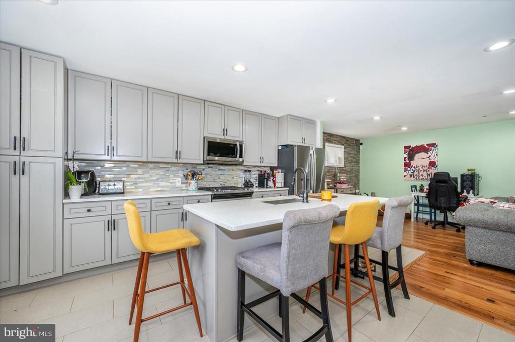 5005 STEWART COURT