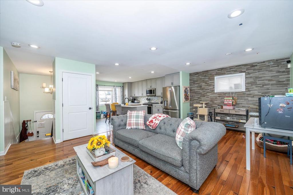 5005 STEWART COURT