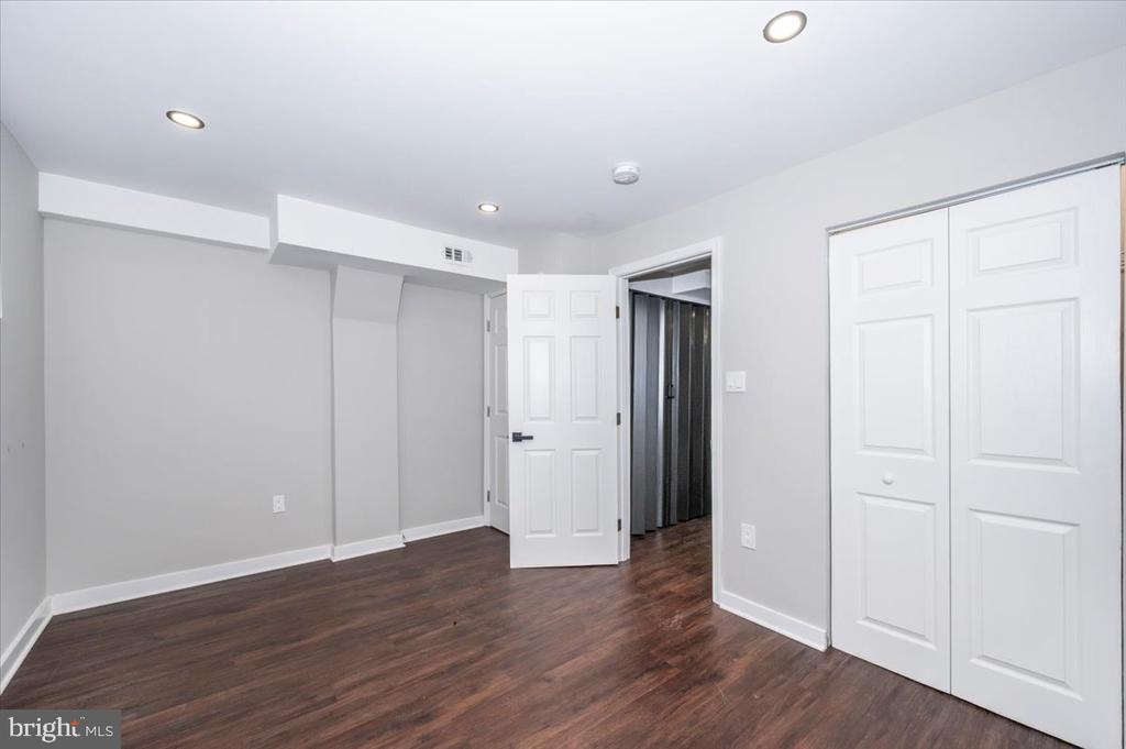 5005 STEWART COURT