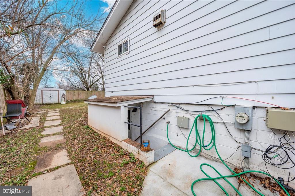5005 STEWART COURT
